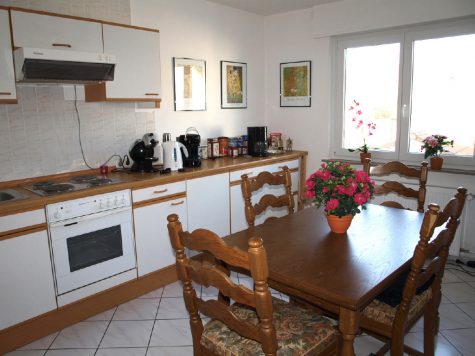 Schöne größzügige WG-Geeignete 4 ZKB-Wohnung, 65375 Oestrich-Winkel, Wohnung