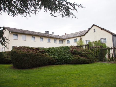 Mehrfamilienhaus mit Parkgrundstück + tollem Fernblick, 65385 Rüdesheim am Rhein, Mehrfamilienhaus