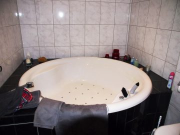 Altbauwohnung im beliebten Rheingauviertel - Bild5