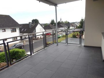 **Großzügige Traumwohnung** Erstbezug nach Komplettsanierung - Bild3