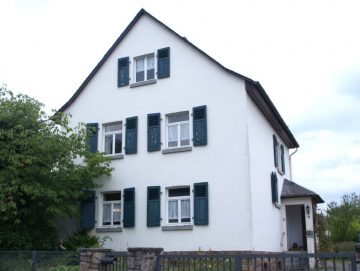Sehr schönes freistehendes Haus mit tollem großem Garten - Bild1