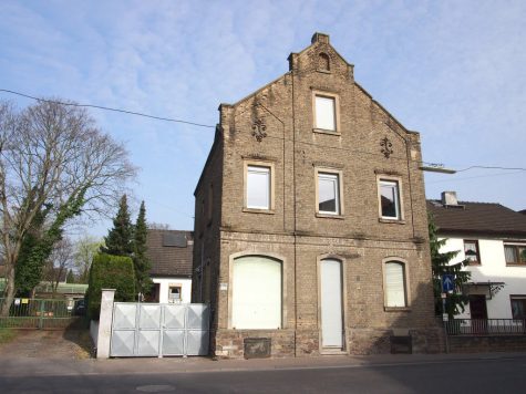 Entzückendes 1-2 Familien- Backsteinhaus mit Ausbaupotential, 65375 Oestrich-Winkel, Einfamilienhaus