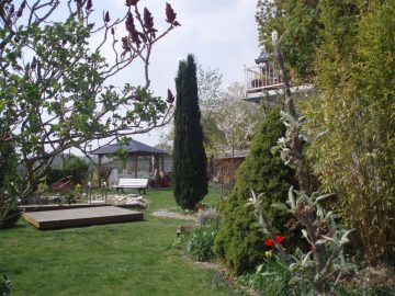 Viel Platz in toller Blicklage !!! Freistehendes Haus mit schönem Garten und Schwimmteich - Bild5