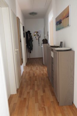 Attraktive, helle Dachgeschosswohnung mit Balkon - Bild4