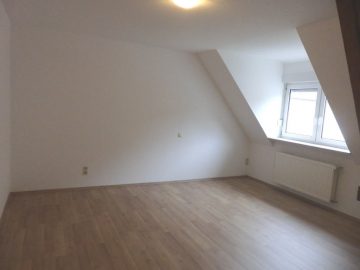 Von Privat: Frisch renovierte, helle 4 ZKB- Wohnung mit gr. Dachterrasse - Bild4