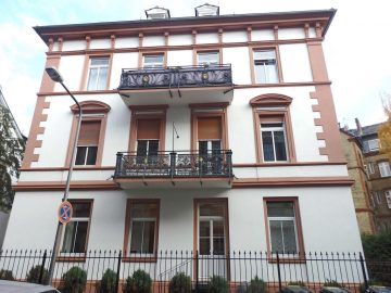 Sanierte Stilaltbauwohnung im Hochparterre - Bild1