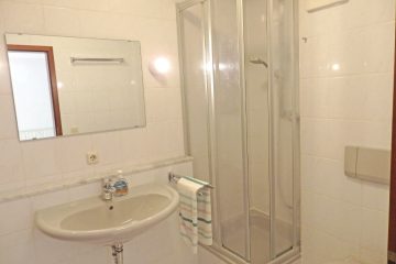 Tolle Erdgeschoss-Wohnung mit West-Gärtchen in sehr gepflegtem Mehrfamilienhaus - Bild4