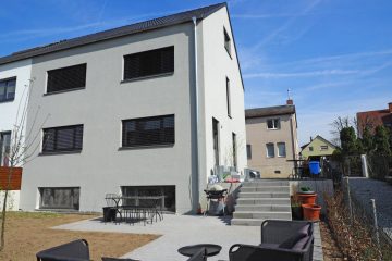 Großes Architektenhaus - praktisch neu ! - Bild2