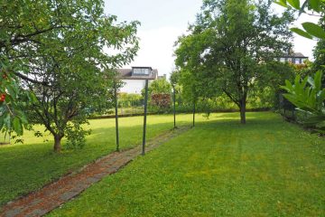 Großes 1-2 Familienhaus mit bezauberndem Grundstück - Bild4