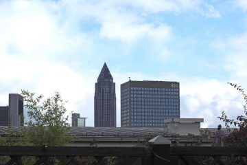 Tolle Penthouse-Maisonette mit Blick und Aufzug in City West - Bild1