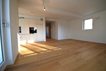 Moderne, 2018 komplett sanierte 3,5-ZKB-Wohnung - Bild2