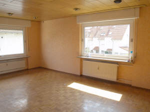 Geräumige 3 ZKB mit Balkon in schöner Wohnlage, 65396 Walluf, Wohnung