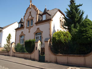 Freistehende Villa mit großem Garten, ruhige Lage, 65343 Eltville am Rhein, Villa