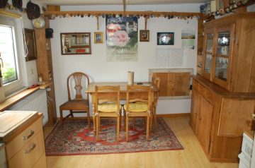 Ruhig gelegen, äußerst charmant und Platz ohne Ende - Küche (Vorderhaus)