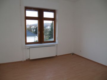 **Gut und günstig in Niedernhausen-Königshofen** Charmante Altbauwohnung in 3-Parteienhaus - Bild4