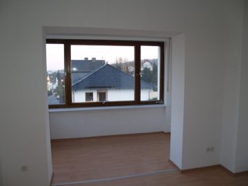 **Gut und günstig in Niedernhausen-Königshofen** Charmante Altbauwohnung in 3-Parteienhaus - Bild5