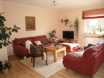 Wohnen wie im eigenen Haus in toller Ortsrandlage Dachgeschoss-Maisonette-Wohnung - Bild2