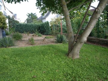 (Verkauft)Freistehende Stadthaus (ruhig + zentral) - Garten