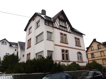 **Gut und günstig in Niedernhausen-Königshofen** Charmante Altbauwohnung in 3-Parteienhaus - Bild1