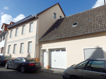 Viel Platz in charmantem Haus mit großem Garten - Bild2