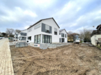 Nur noch ein Haus frei - exklusiv und massiv gebaute Stadtvilla - Bild3