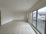 Top gepflegte 2-3 ZKB-Wohnung mit Balkon in guter Lage von Saulheim - Bild2