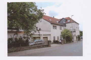 (Verkauft)Gepflegtes Mehrfamilienhaus mit 5 Wohnungen und großer Lagerfläche - Bild1