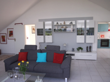 "Schöner-Wohnen" in Geisenheim: Lichtdurchflutete ETW mit großer Loggia und tollem Fernblick !!! - Bild5