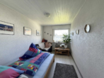Großer massiv gebauter Flachdach-Bungalow mit Terrasse und schönem Garten - Bild10