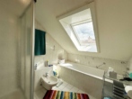 Echte Hausalternative in guter Lage von Walluf: Große Maisonette-Wohnung mit zwei Balkonen - Bild9