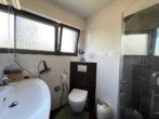 Tolles, freistehendes 1-2 Familienhaus mit Praxisräumen und großem Garten - Bild12