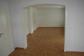 Großes, charmantes Einfamilienhaus in ruhiger Lage - Bild2