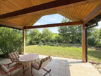 Freistehendes Einfamilienhaus mit Terrasse auf großem Grundstück - Bild2