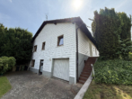 Freistehendes Einfamilienhaus mit Terrasse auf großem Grundstück - Bild3
