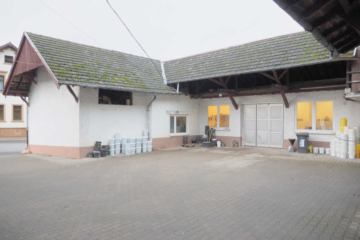 Charmantes Mehrfamilienhaus + Haus mit Halle - Bild4