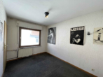 Sanierungsbedürftiges Einfamilienhaus mit Balkon und Garten in ruhiger Lage von Essenheim - Bild11