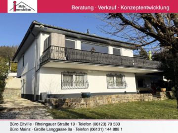 Sonniger freistehender Bungalow mit traumhaftem Fernblick inkl. Einliegerwohnung, 65817 Eppstein, Einfamilienhaus