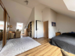 Moderne, neuwertige Eigentumswohnung mit Terrasse und kleinem Garten im Reihenhausstil - Bild9