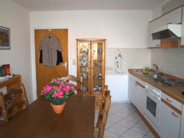 Schöne größzügige WG-Geeignete 4 ZKB-Wohnung - Bild2