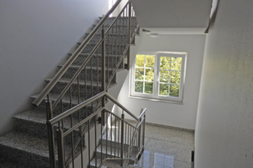 Tolle 3 Zimmer- Wohnung mit Aufzug, Süd- West Balkon und Blick ! - Bild2