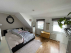 Charmantes 3-Parteienhaus mit schönem Garten - Bild8