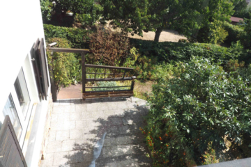 Großes freistehendes Haus mit sonnigem Garten - Bild4