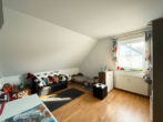 Attraktives freistehendes Einfamilienhaus mit großem Garten und Einliegerwohnung - Bild12