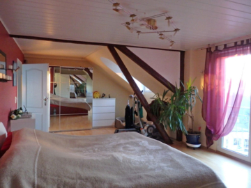 Viel Platz in charmantem Haus mit Einliegerwohnung - Bild5