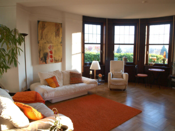 **Einzigartiges Wohnerlebnis in Oestrich** Wunderschöne EG-Wohnung mit Gartennutzung u. Rheinblick - Teilbereich 2 Wohnzimmer