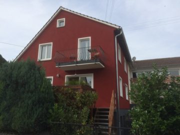 Sanierte 2 1/2 Zimmer-Wohnung mit kleinem Süd-Balkon - Bild1