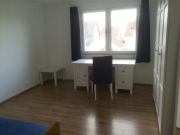 Sanierte 2 1/2 Zimmer-Wohnung mit kleinem Süd-Balkon - Bild5
