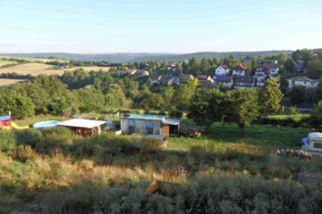 Viel Platz in Blicklage! 1-2 Familienhaus + Baugrundstück - Bild4