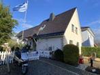 Erstklassig saniertes Haus mit sonnigem Grundstück und Weinbergsblick - Bild2