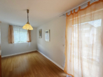 Junges Einfamilienhaus in 1-A Wohnlage von Eltville mit Terrasse und ideal ausgerichtetem Garten - Bild8